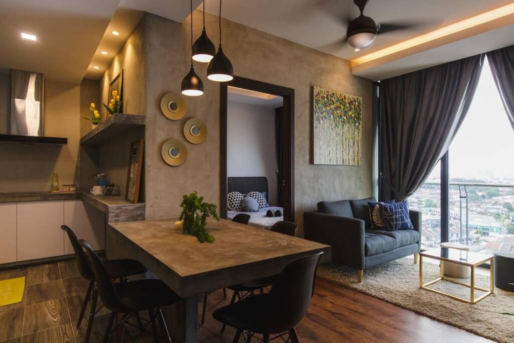 Jazz Suites 1 Vivacity Kuching Buitenkant foto