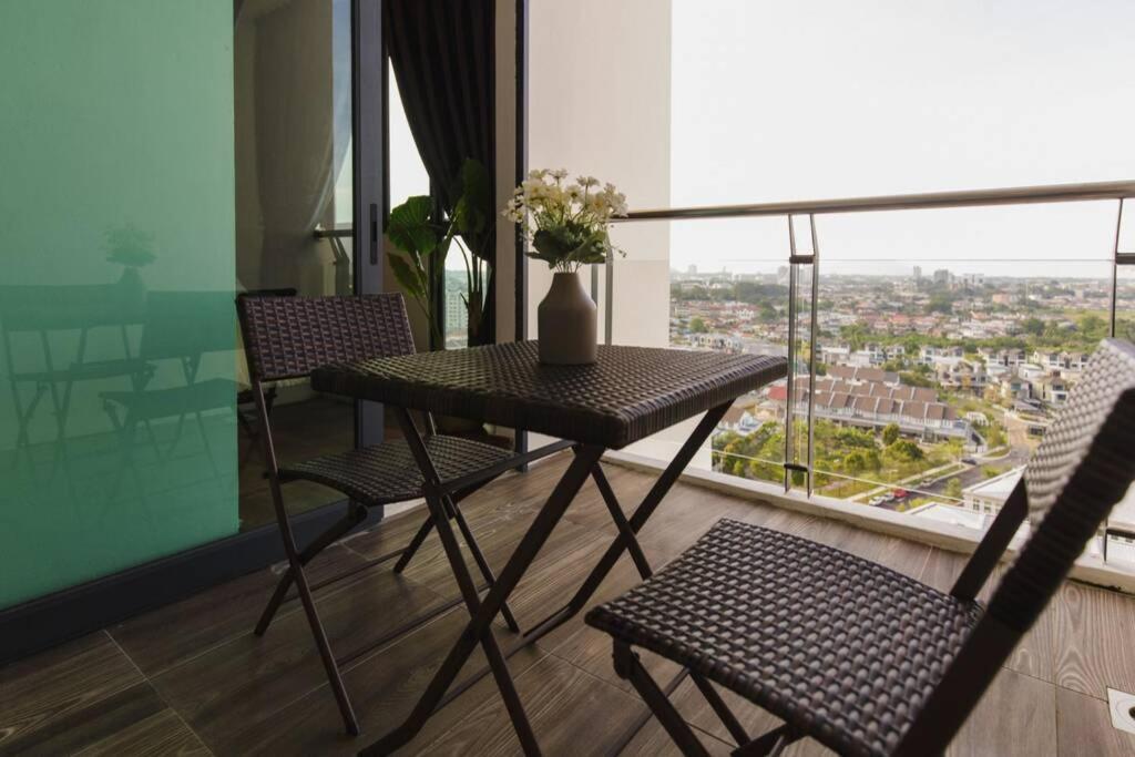 Jazz Suites 1 Vivacity Kuching Buitenkant foto