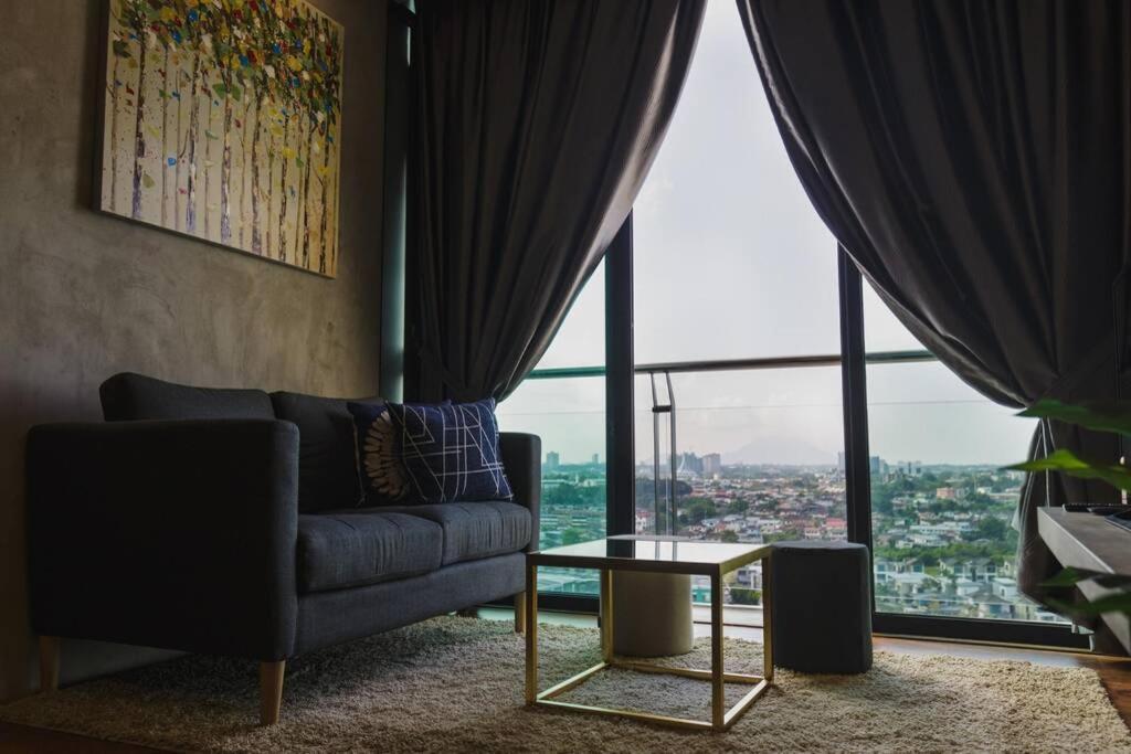 Jazz Suites 1 Vivacity Kuching Buitenkant foto