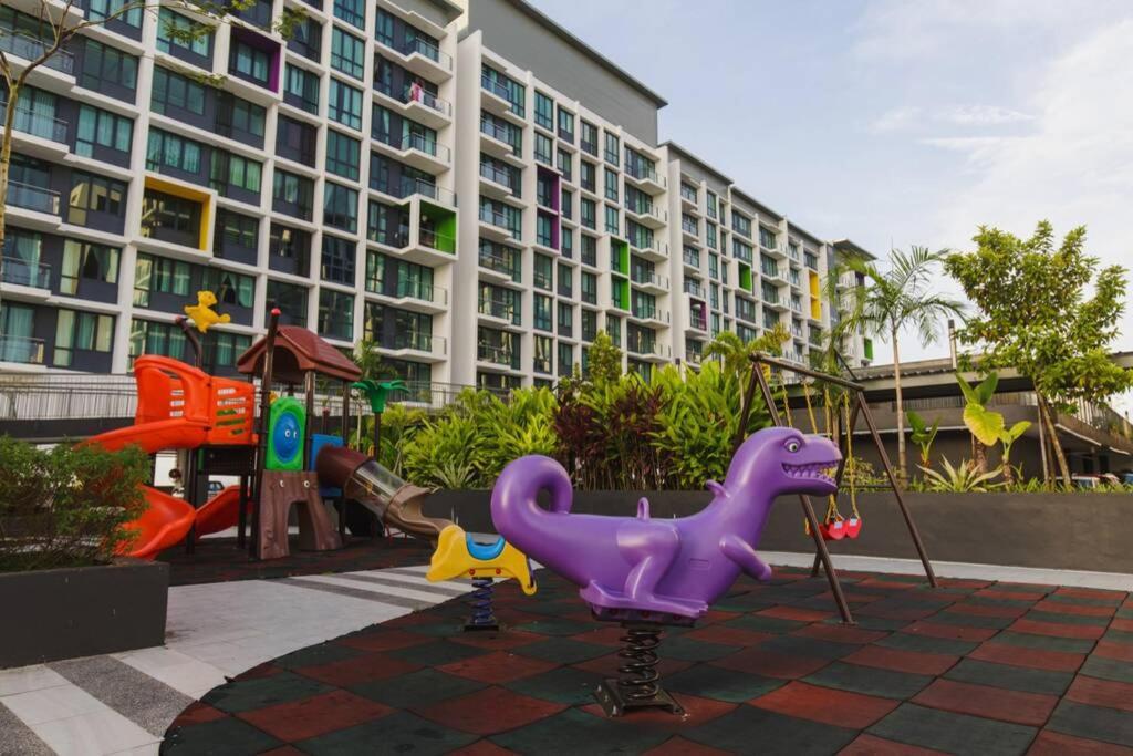 Jazz Suites 1 Vivacity Kuching Buitenkant foto